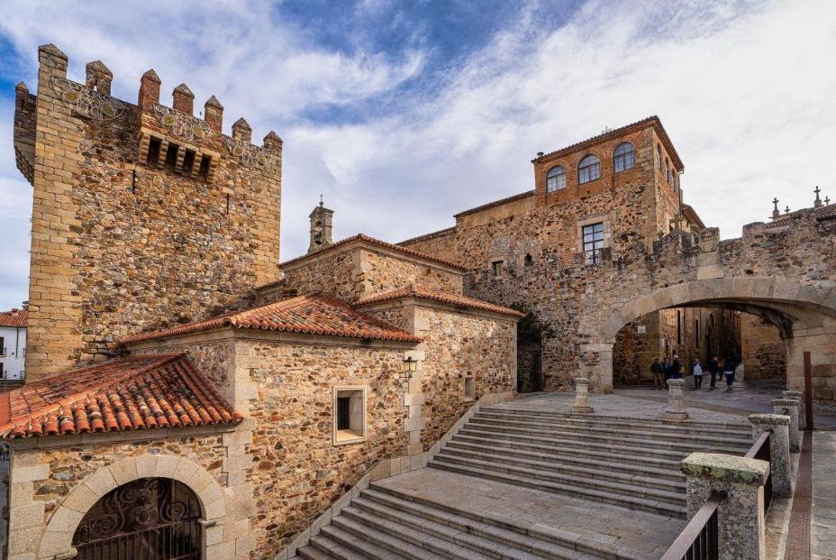 Apartamento La Almena 1 Junto A Plaza Mayor,2 Habitaciones, Parking Gratuito Caces Εξωτερικό φωτογραφία
